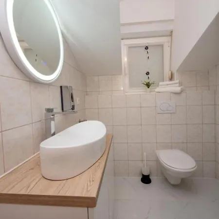 Tomi - With Sea View 5 Apartament Trogir