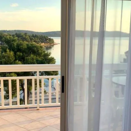 דירה Tomi - With Sea View 5